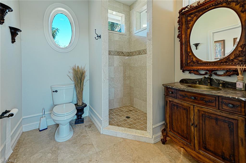 BAREFOOT BEACH - Residential