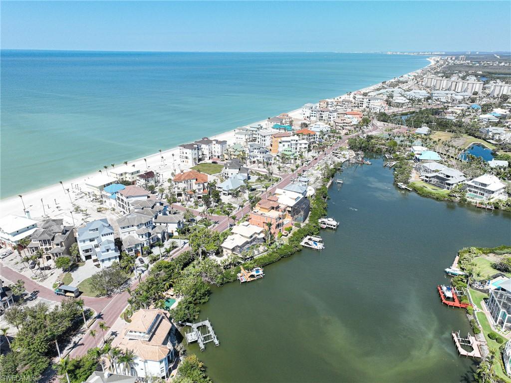 BAREFOOT BEACH - Residential