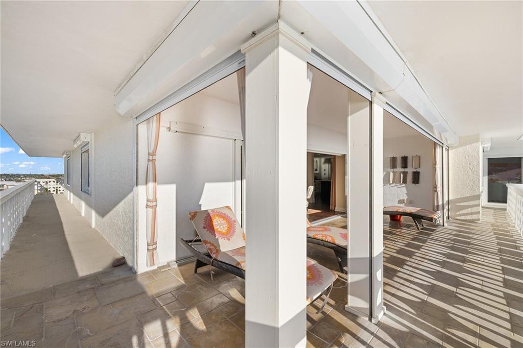 REGENCY TOWERS - Residential