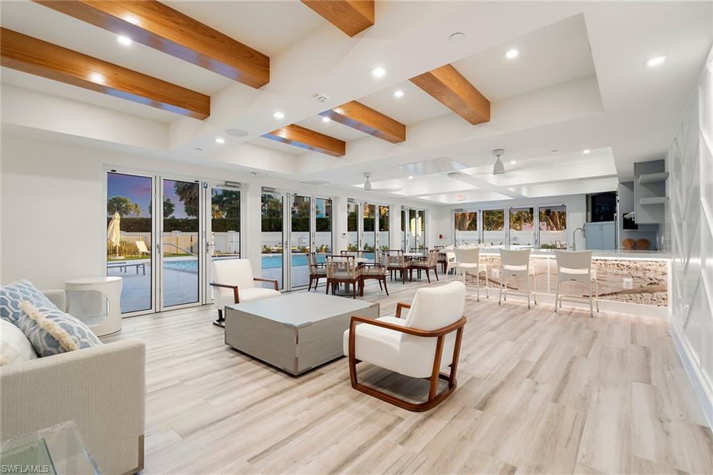 REGENCY TOWERS - Residential