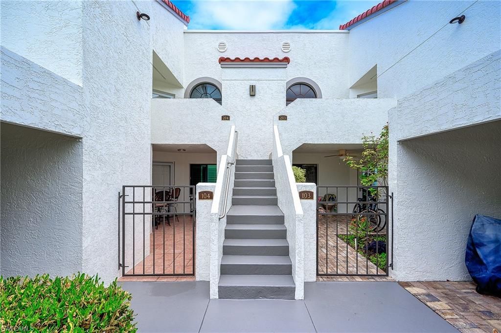 Photo of 601 Beachwalk CIR #L104, NAPLES, FL 34108 (MLS # 225067097)