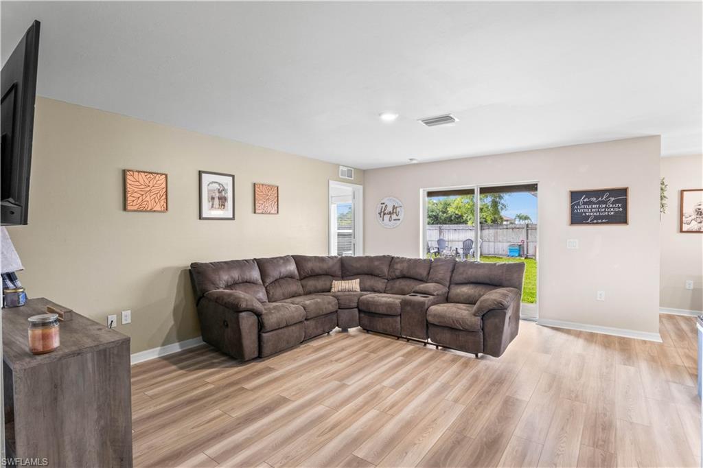 CAPE CORAL - Residential