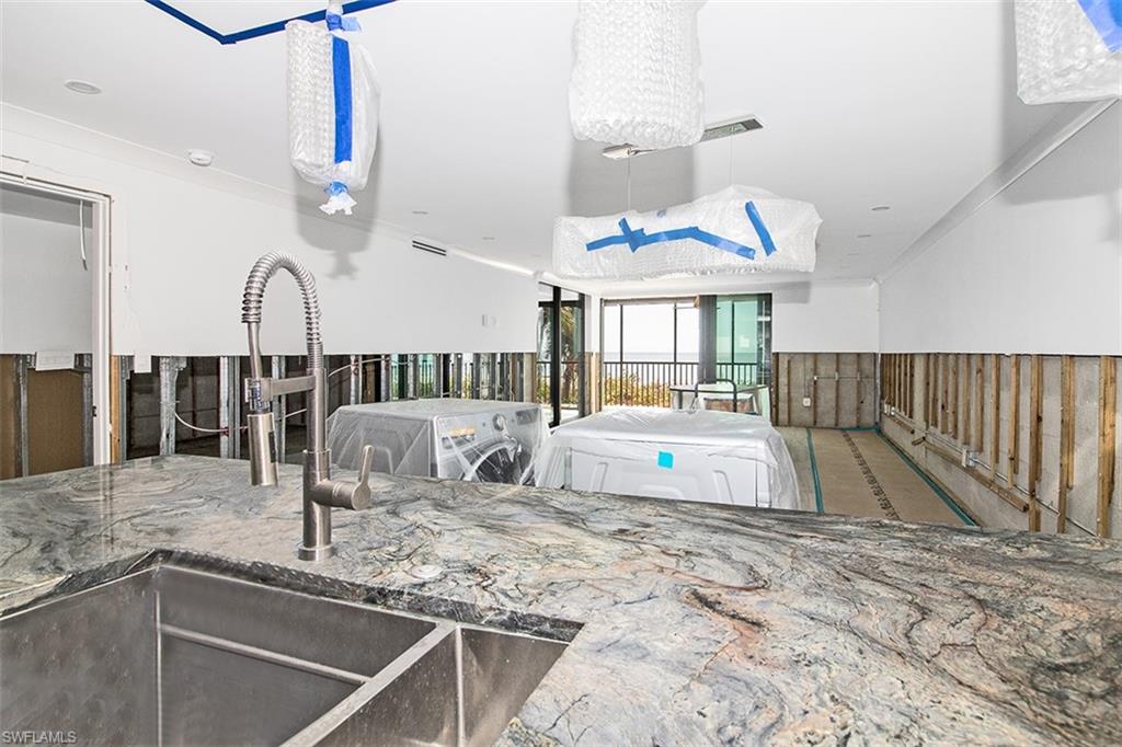 ATRIUM CONDO - Residential