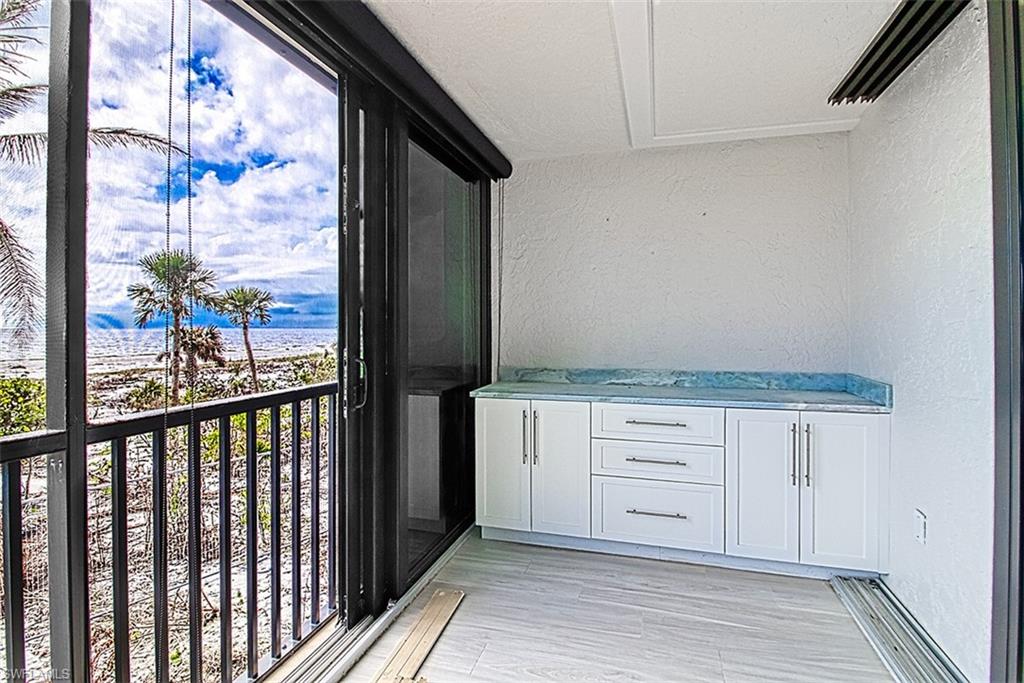 ATRIUM CONDO - Residential