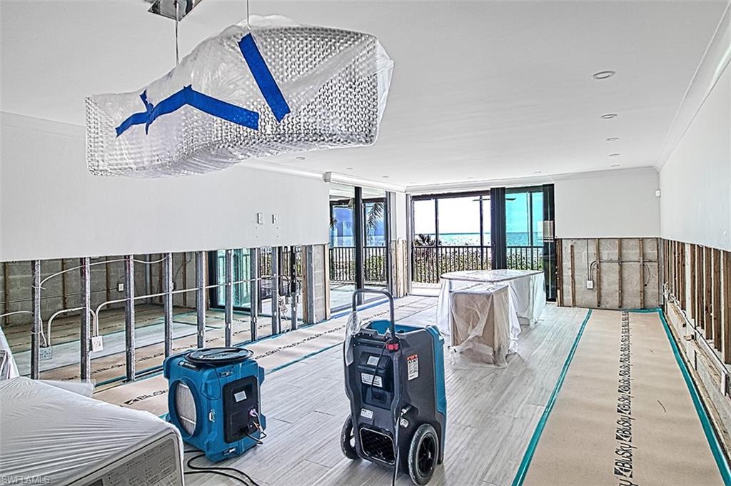 ATRIUM CONDO - Residential