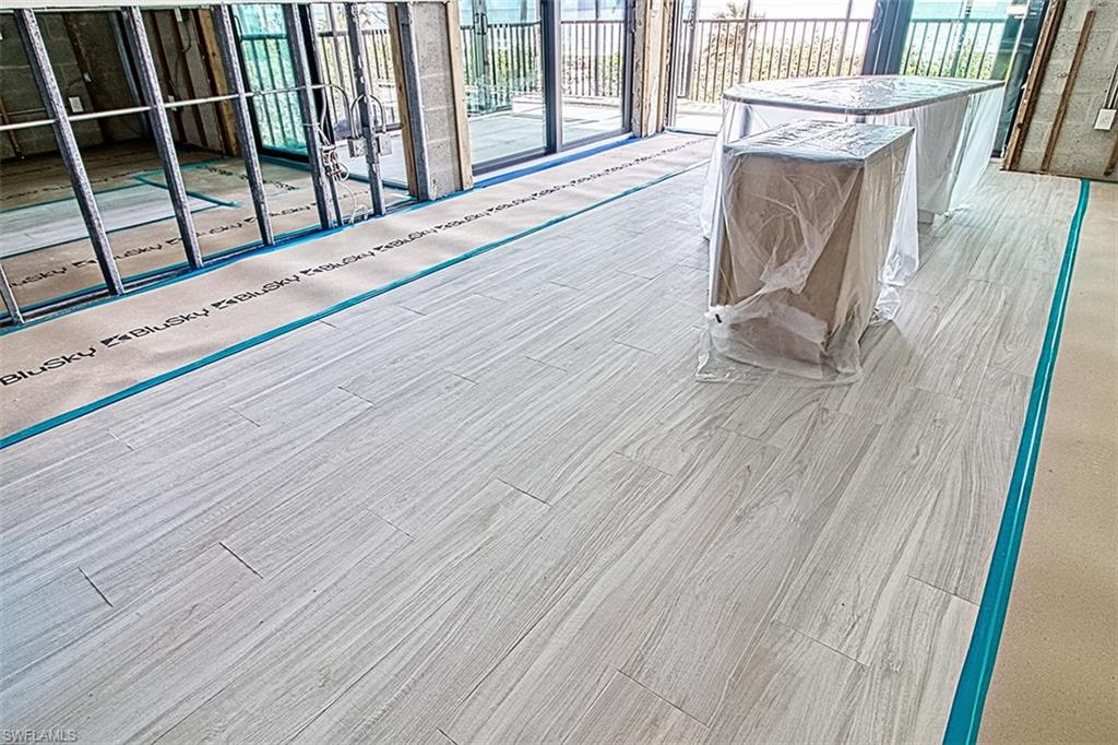 ATRIUM CONDO - Residential