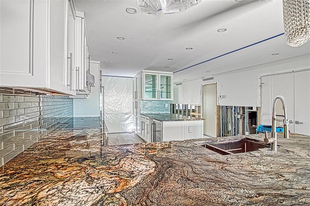 ATRIUM CONDO - Residential