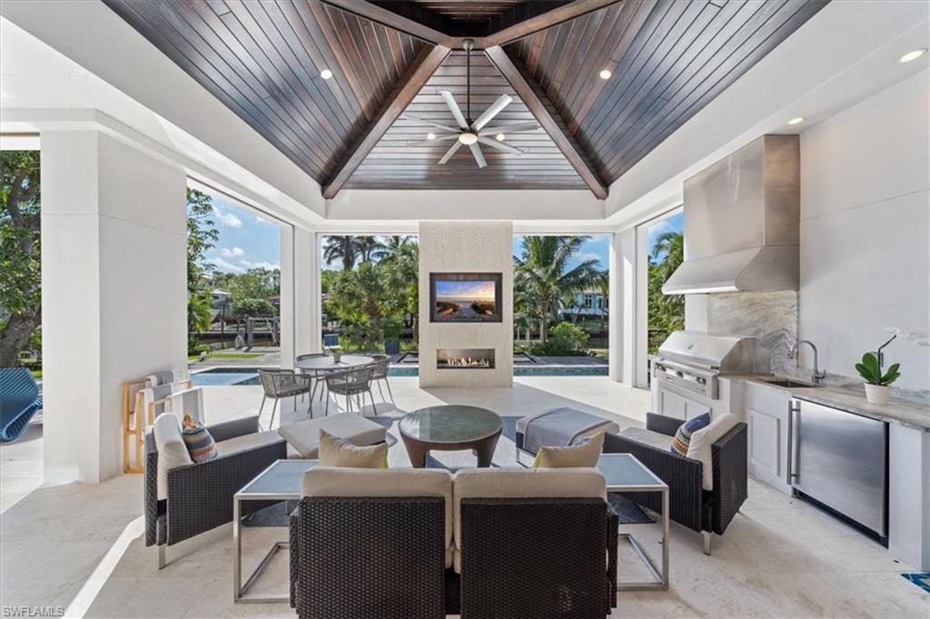 AQUALANE SHORES - Residential