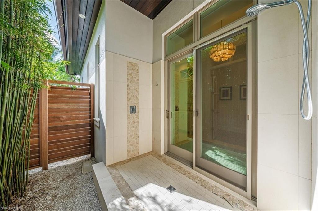 AQUALANE SHORES - Residential