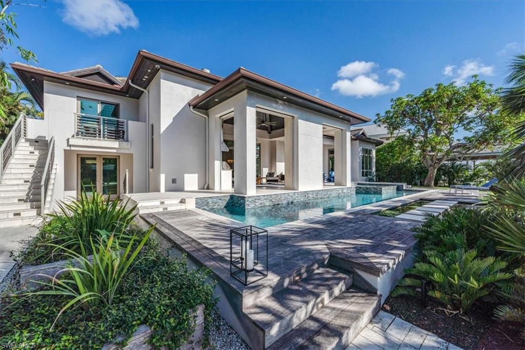 AQUALANE SHORES - Residential