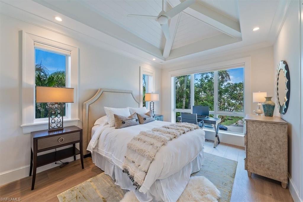 AQUALANE SHORES - Residential