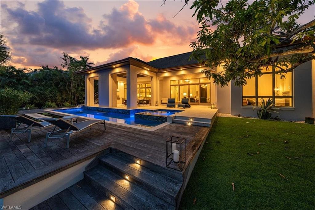 AQUALANE SHORES - Residential