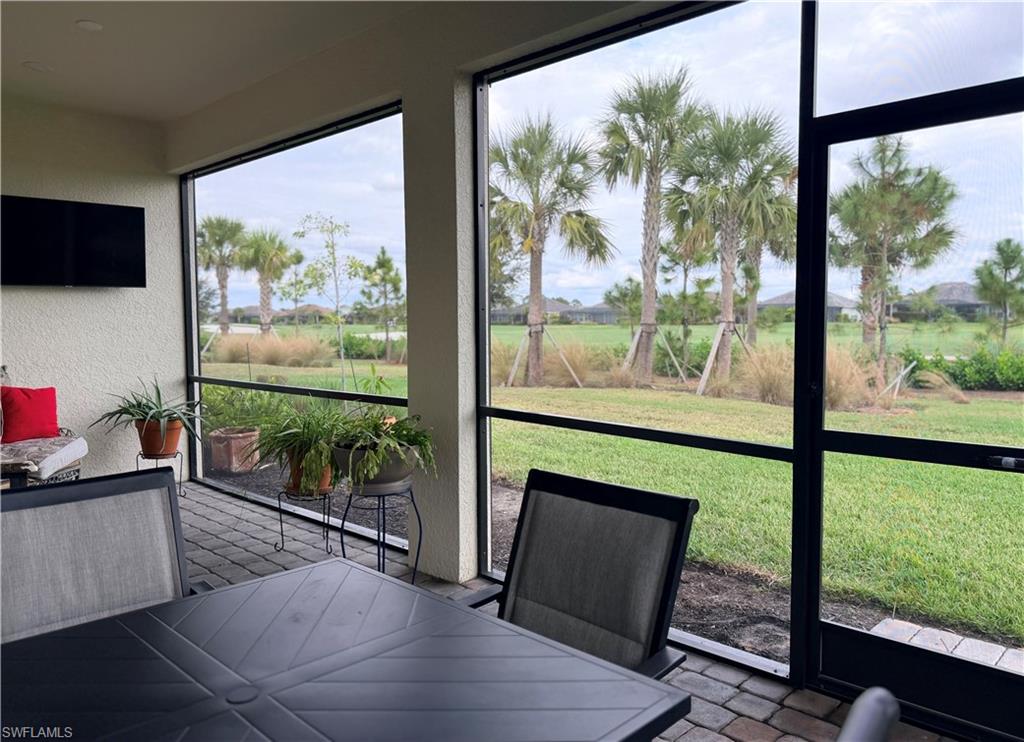 NORTHRIDGE - Residential