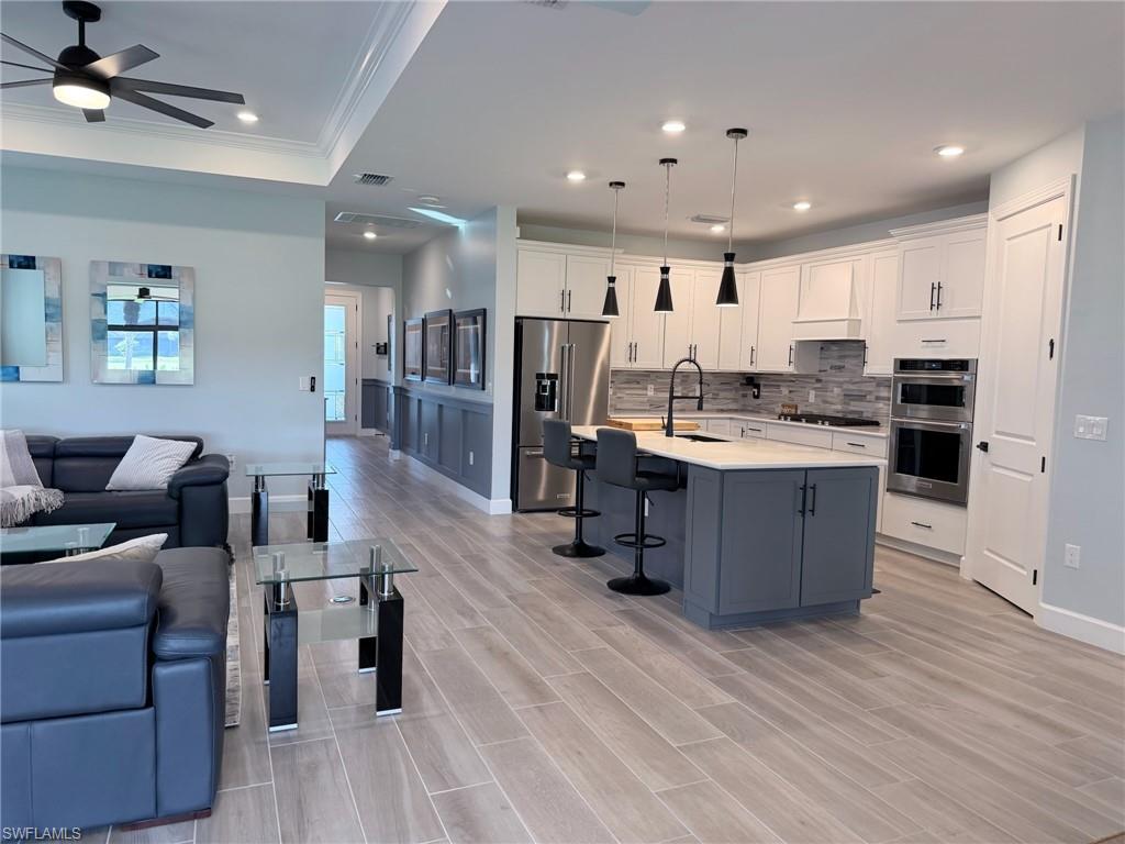 NORTHRIDGE - Residential