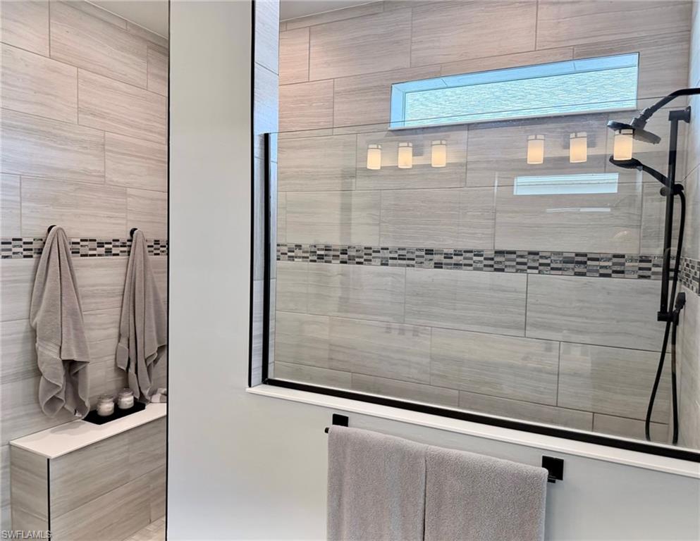 NORTHRIDGE - Residential