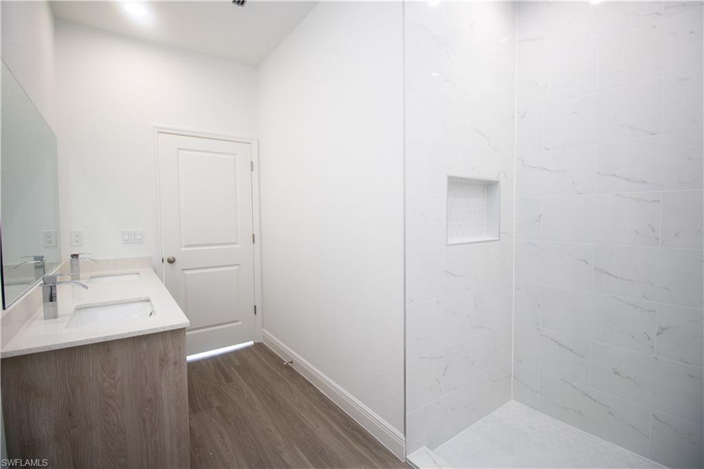 PORT LABELLE - Residential Lease