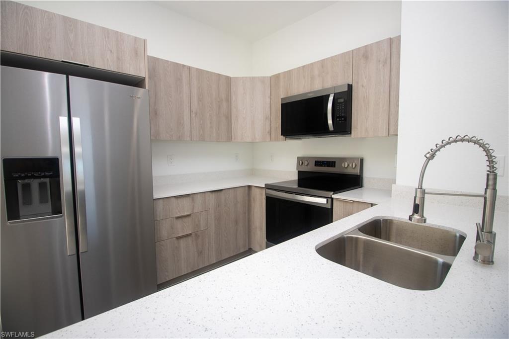 PORT LABELLE - Residential Lease