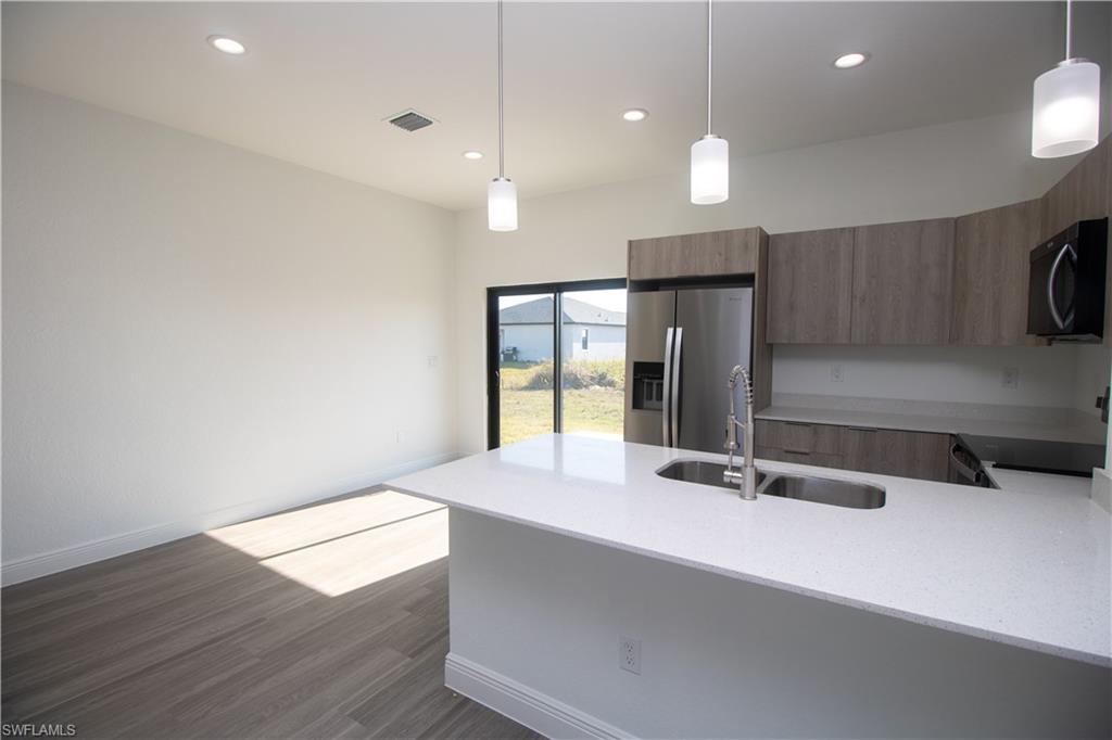 PORT LABELLE - Residential Lease