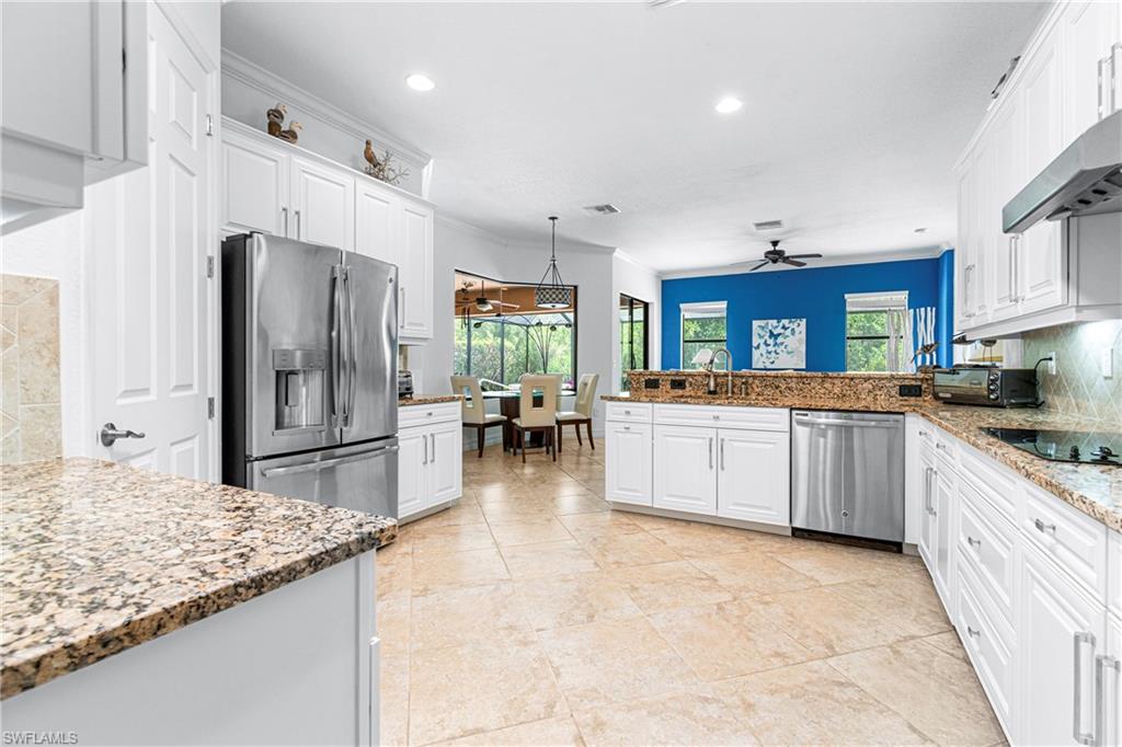 REFLECTION ISLES - Residential