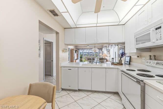 GOLFVIEW GOLF & RACQUET CLUB - Residential