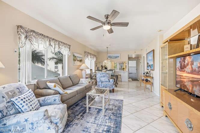 GOLFVIEW GOLF & RACQUET CLUB - Residential