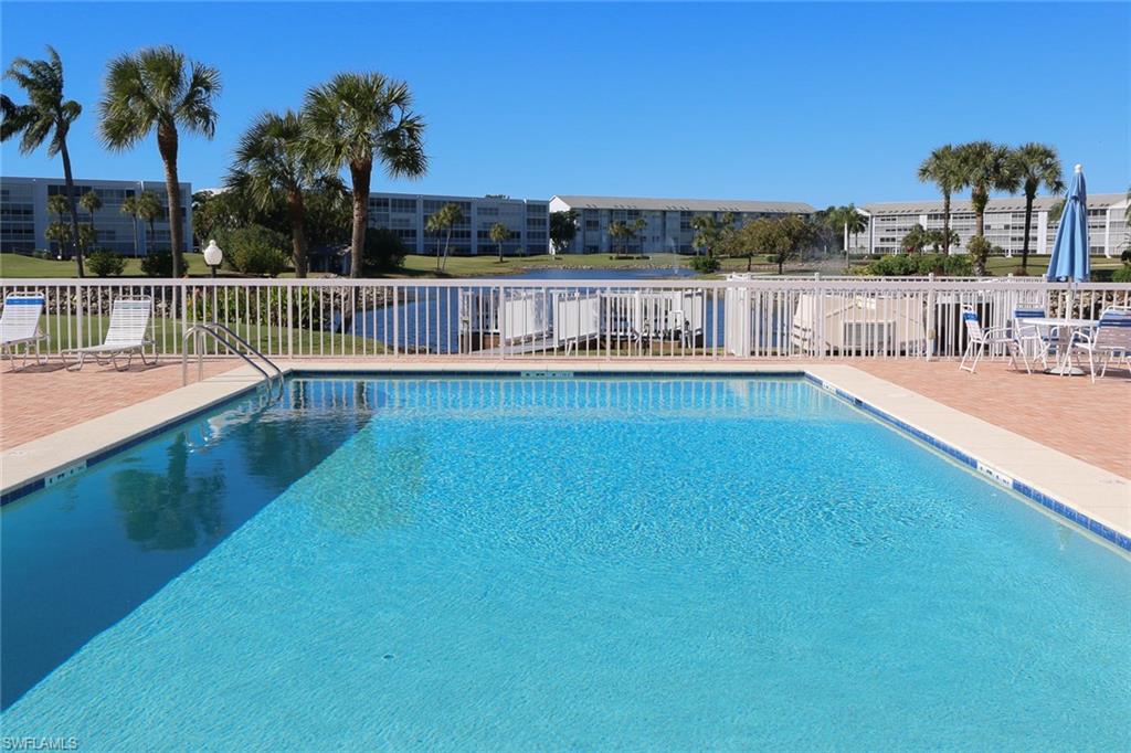 GOLFVIEW GOLF & RACQUET CLUB - Residential