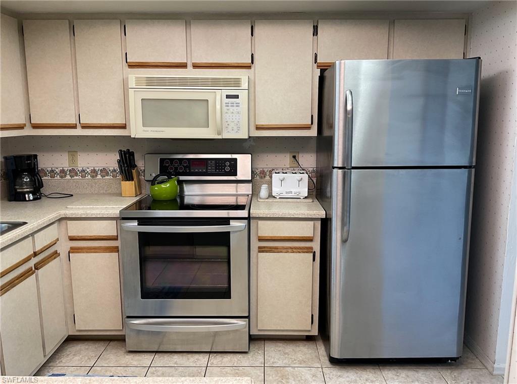 CAPTAINS COVE - Residential