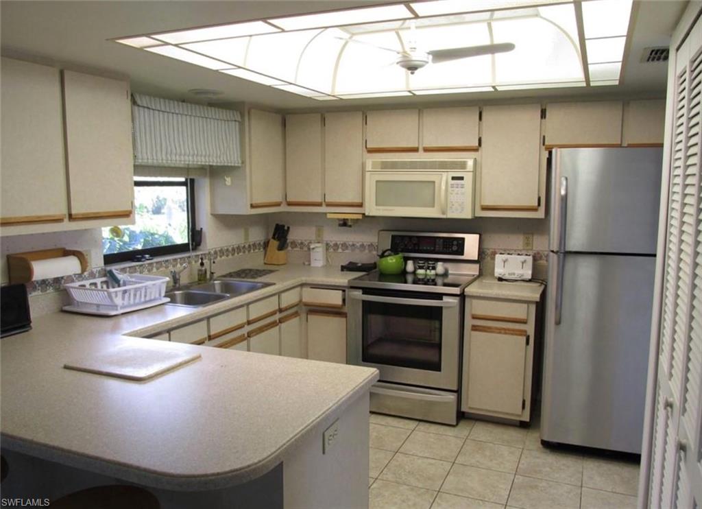 CAPTAINS COVE - Residential