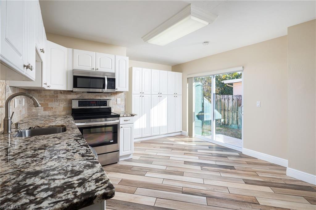 NAPLES PARK - Residential