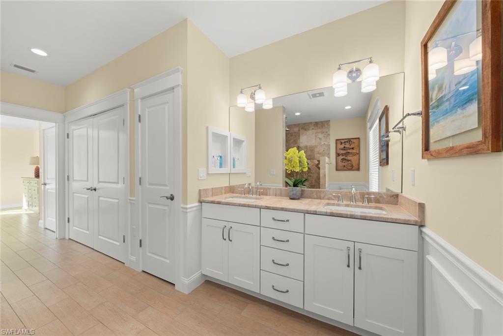 CHARLOTTE SHORES - Residential