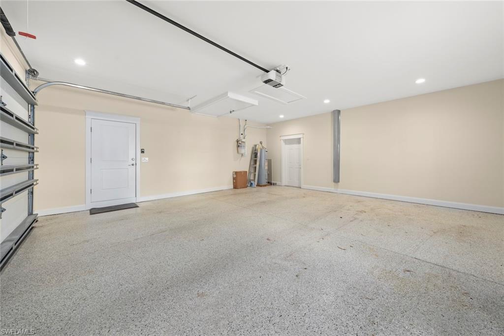 CHARLOTTE SHORES - Residential