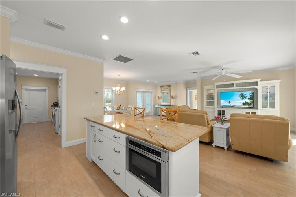 CHARLOTTE SHORES - Residential