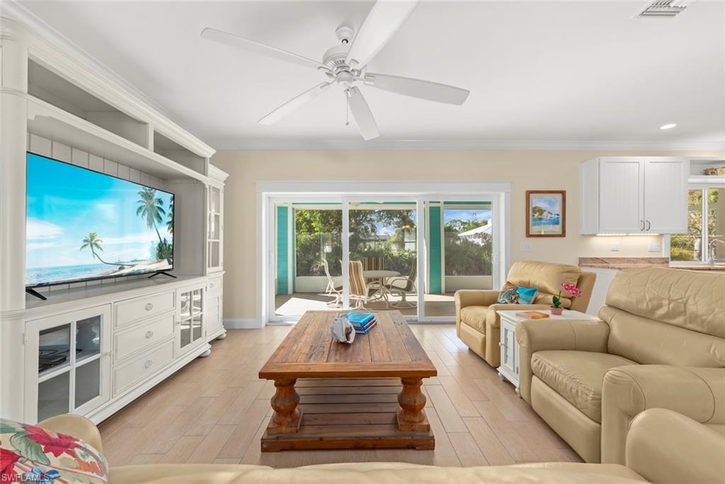 CHARLOTTE SHORES - Residential