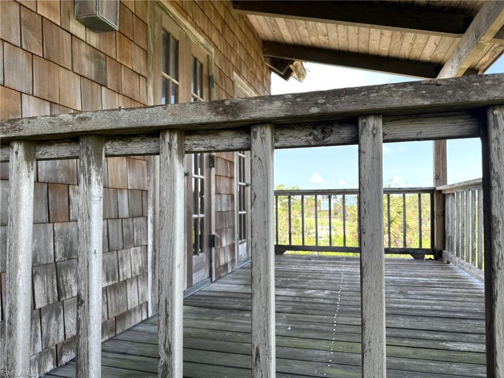 JOSES HIDEAWAY - Residential