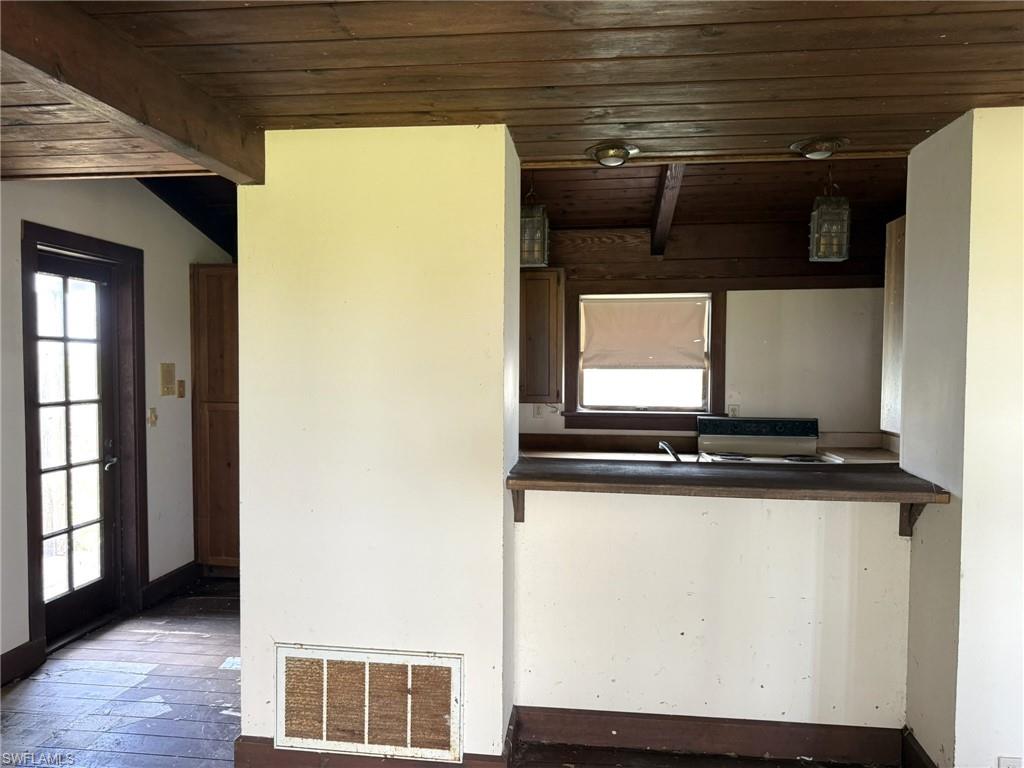 JOSES HIDEAWAY - Residential