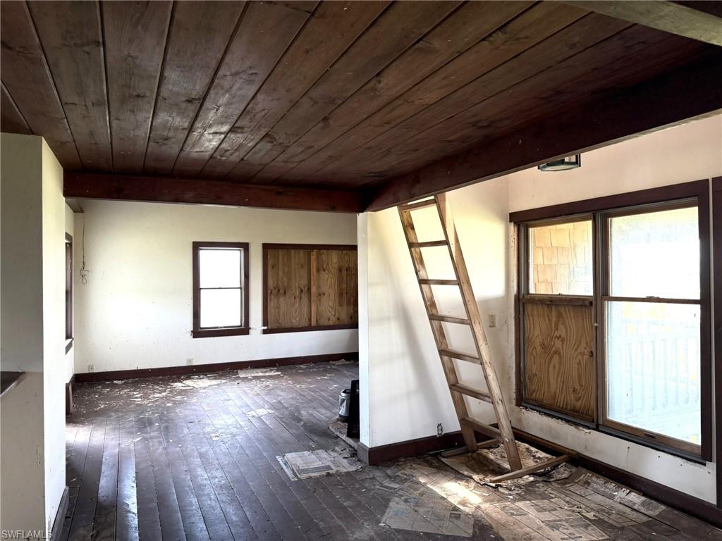 JOSES HIDEAWAY - Residential