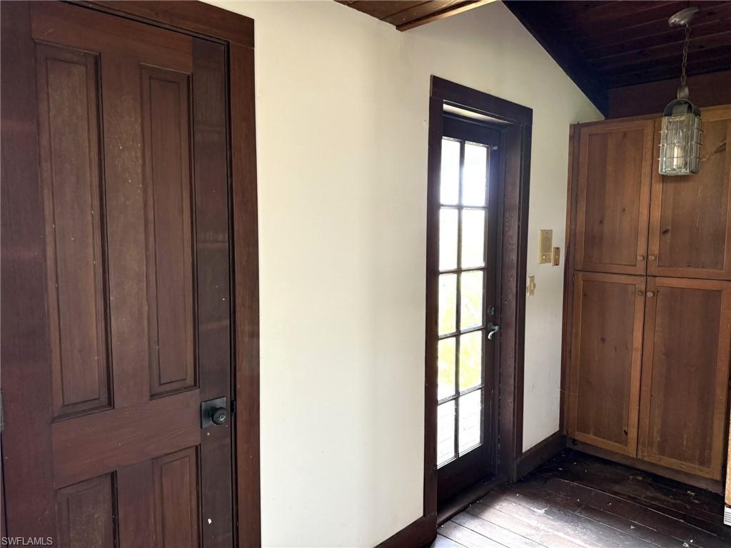 JOSES HIDEAWAY - Residential