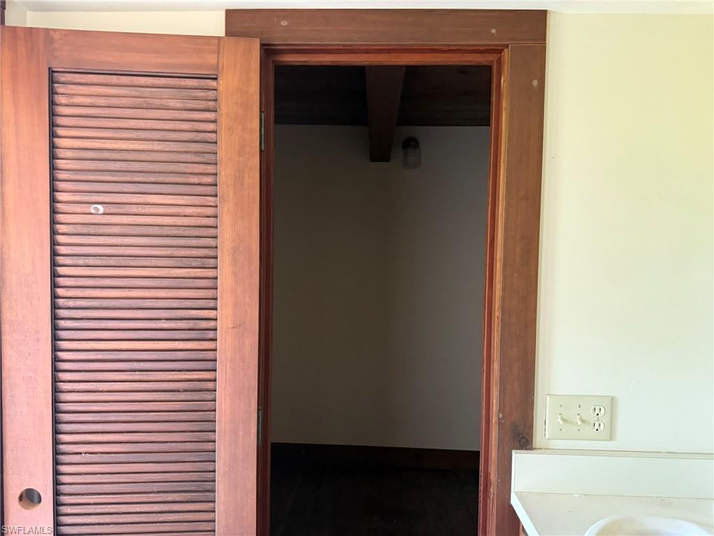 JOSES HIDEAWAY - Residential