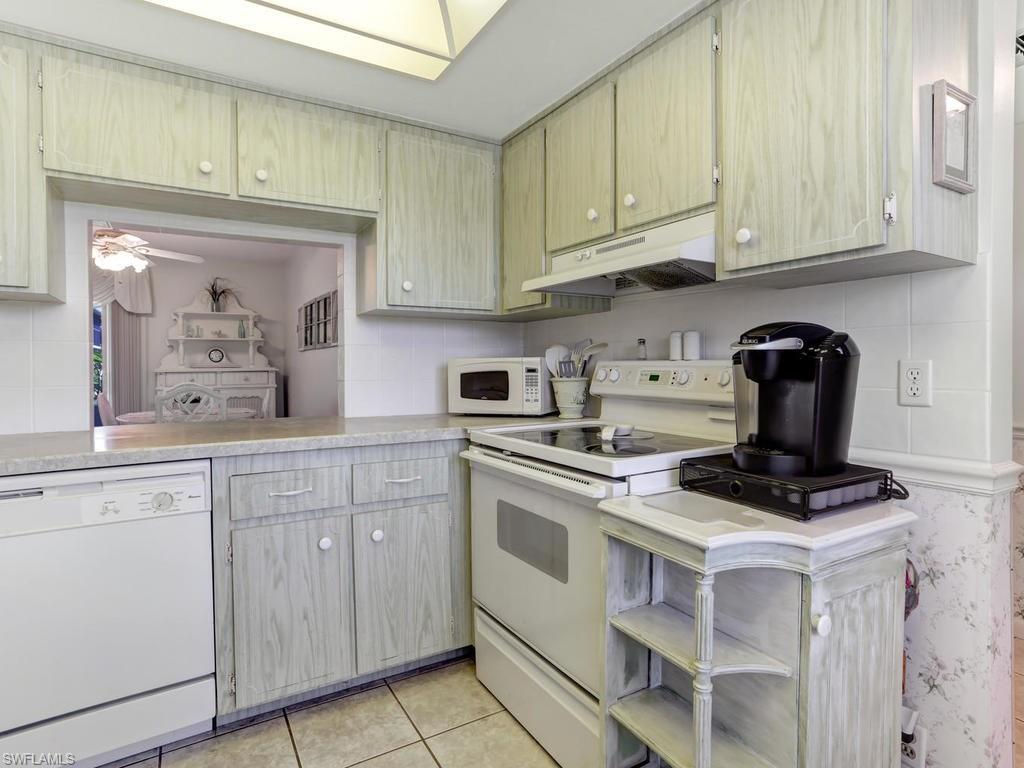 GLADES COUNTRY CLUB - Residential