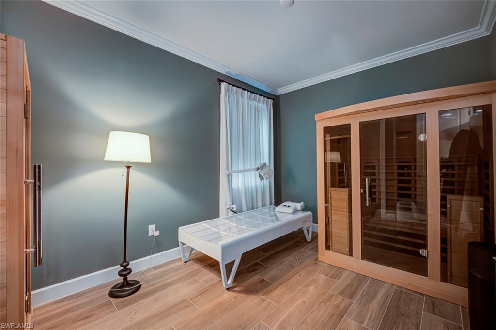 EDGEWATER SHORES - Residential