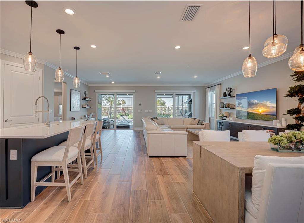 EDGEWATER SHORES - Residential