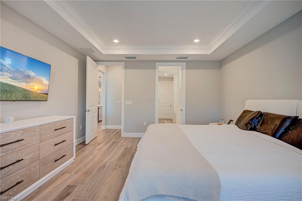 EDGEWATER SHORES - Residential