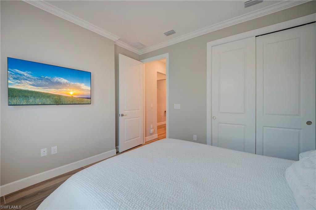 EDGEWATER SHORES - Residential