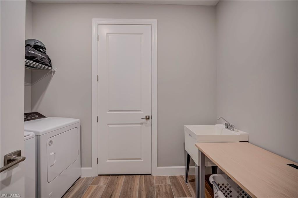 EDGEWATER SHORES - Residential