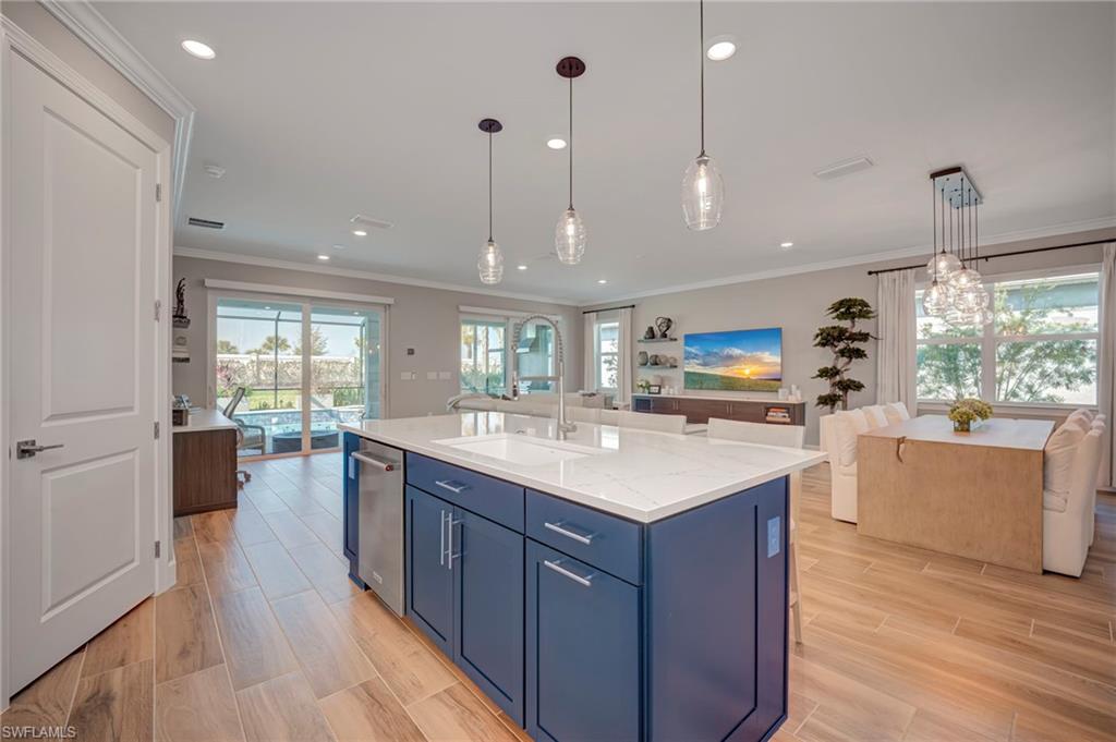 EDGEWATER SHORES - Residential