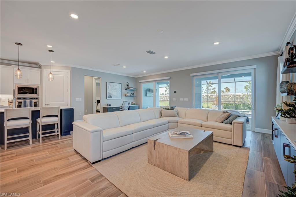 EDGEWATER SHORES - Residential