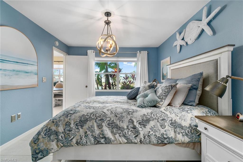 VENETIAN PALMS - Residential