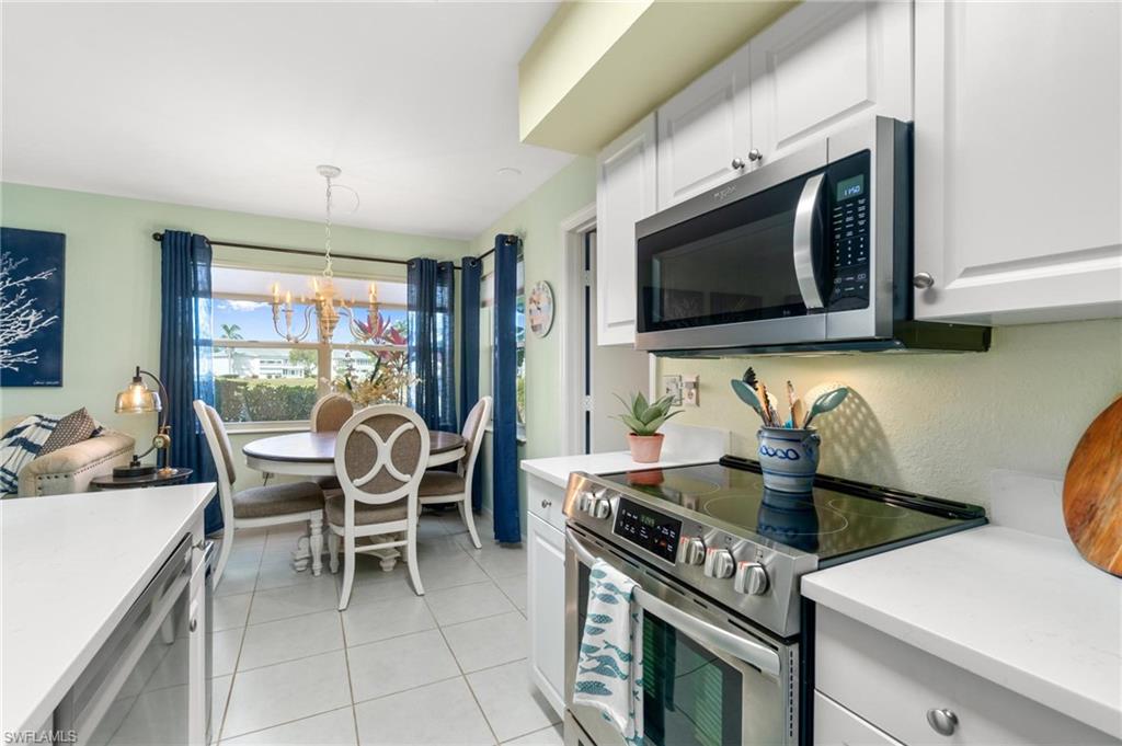 VENETIAN PALMS - Residential