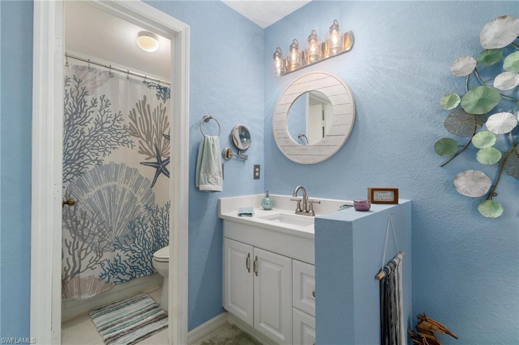 VENETIAN PALMS - Residential