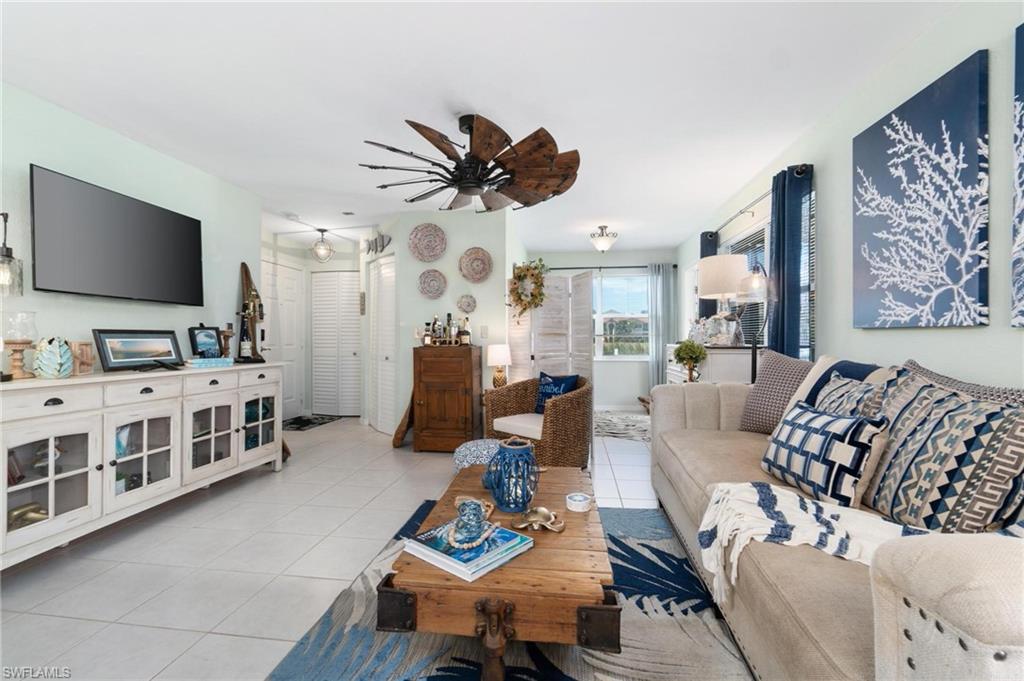 VENETIAN PALMS - Residential